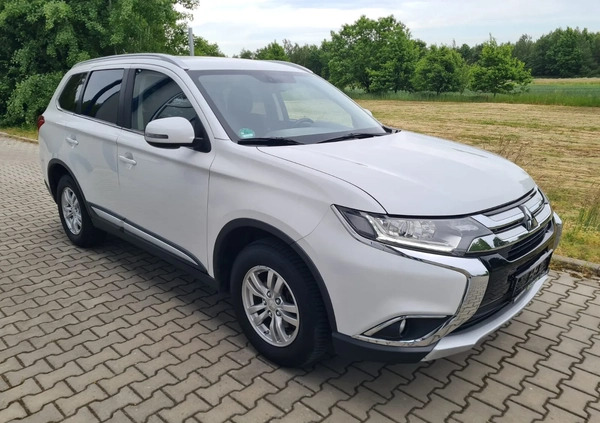 Mitsubishi Outlander cena 68900 przebieg: 120000, rok produkcji 2016 z Radłów małe 137